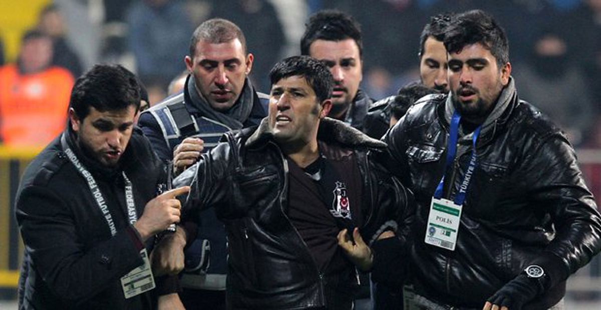 Taraftara 'Terörist' Diyen Beyaz TV ve Yorumcularına 5 Bin TL Ceza