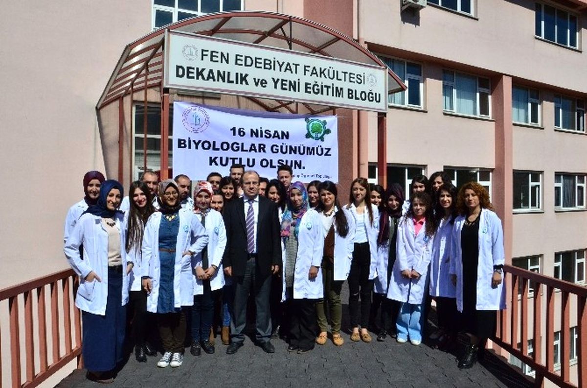 16 Nisan Dünya Biyologlar Günü
