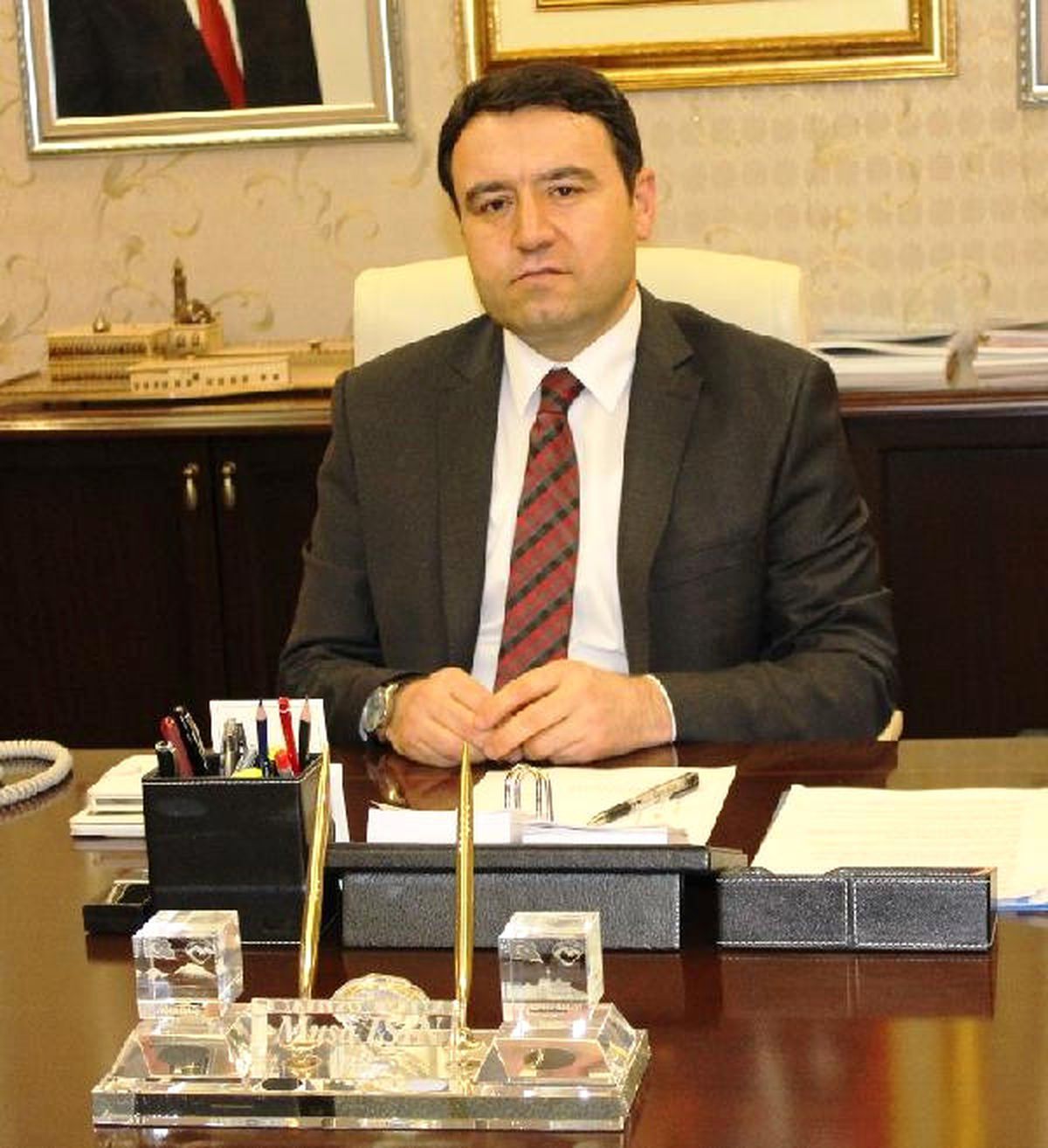 Ağrı Valisi Işın, Eski Bakan Ala ile Telefonda Görüştü İddiasını Yalanladı