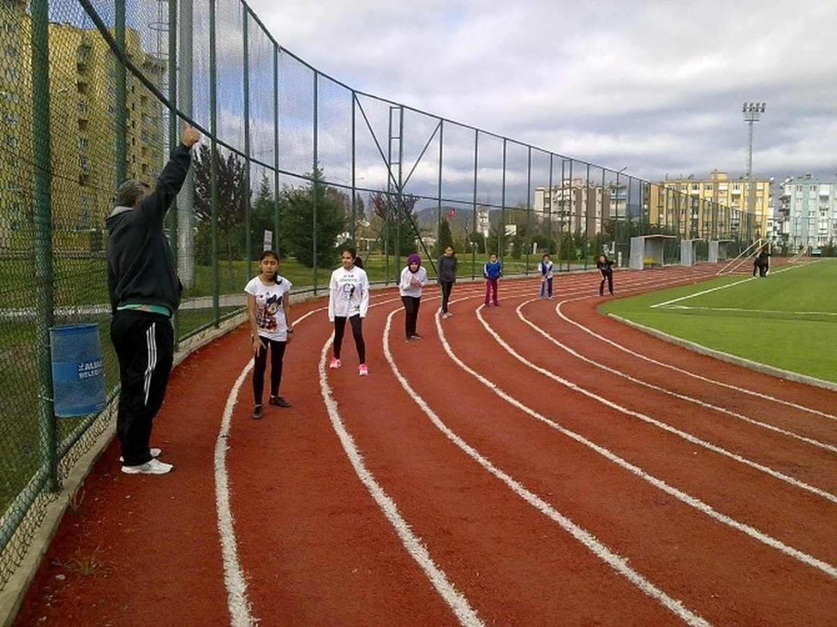 Aliağa\'da 23 Nisan Spor Etkinliklerinde Dereceye Girenler Belli Oldu