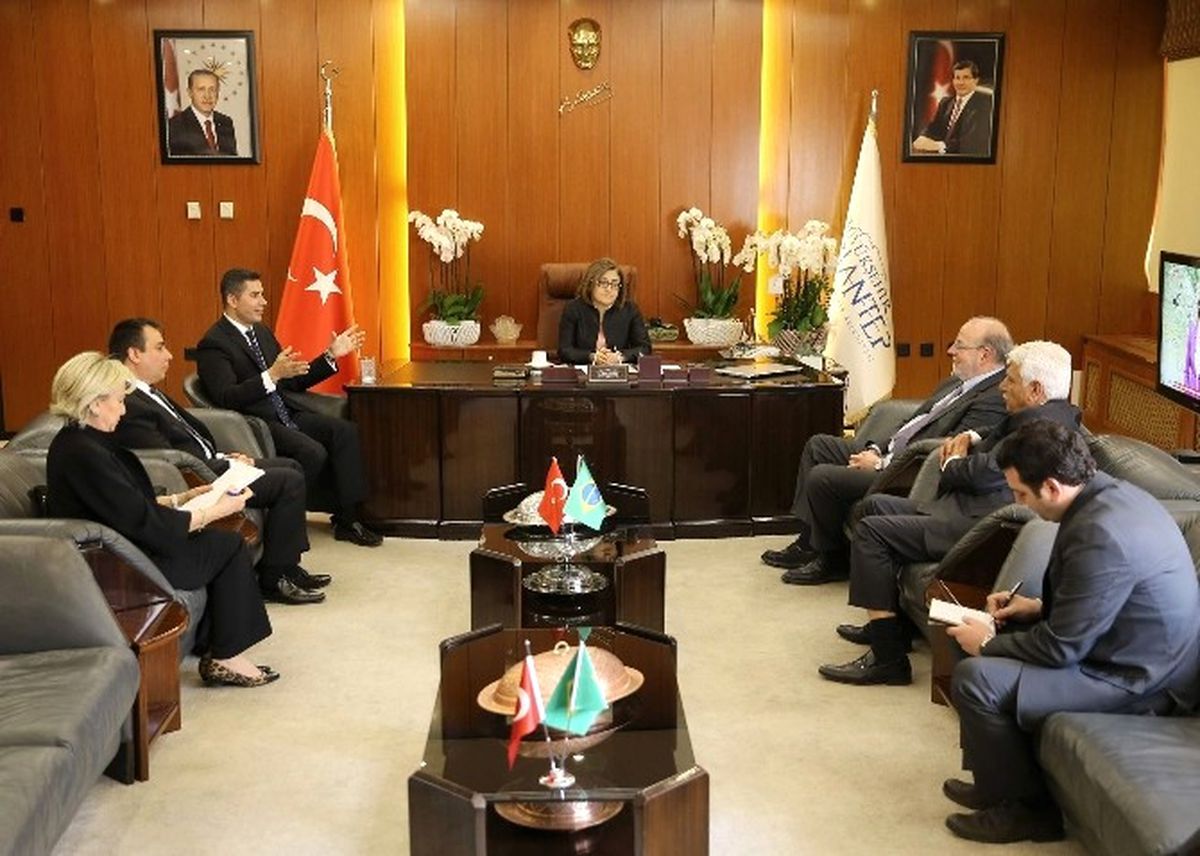 Brezilya Federal Cumhuriyeti Ankara Büyükelçisi Salgado\'dan Şahin\'e Ziyaret