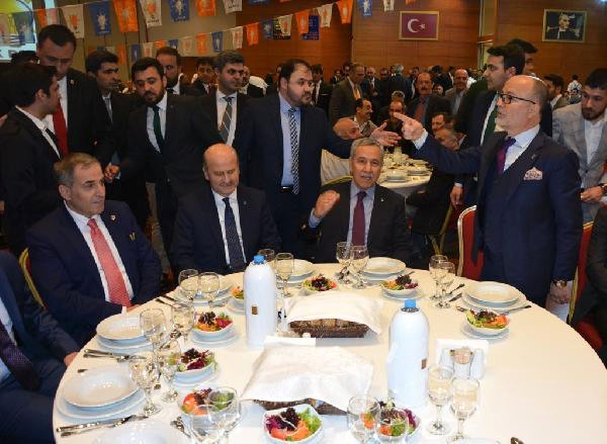 Bülent Arınç: İsrafın Önünü Alsak Sizden Vergi Almamıza Gerek Kalmaz