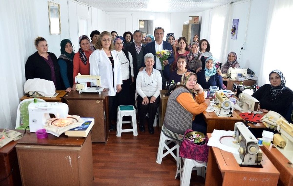 Büyük Sergiye Hazırlanan Kursiyerlere Uysal\'dan Ziyaret