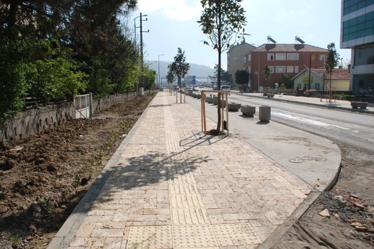 Çaycuma\'da Bulvarlar Yenileniyor