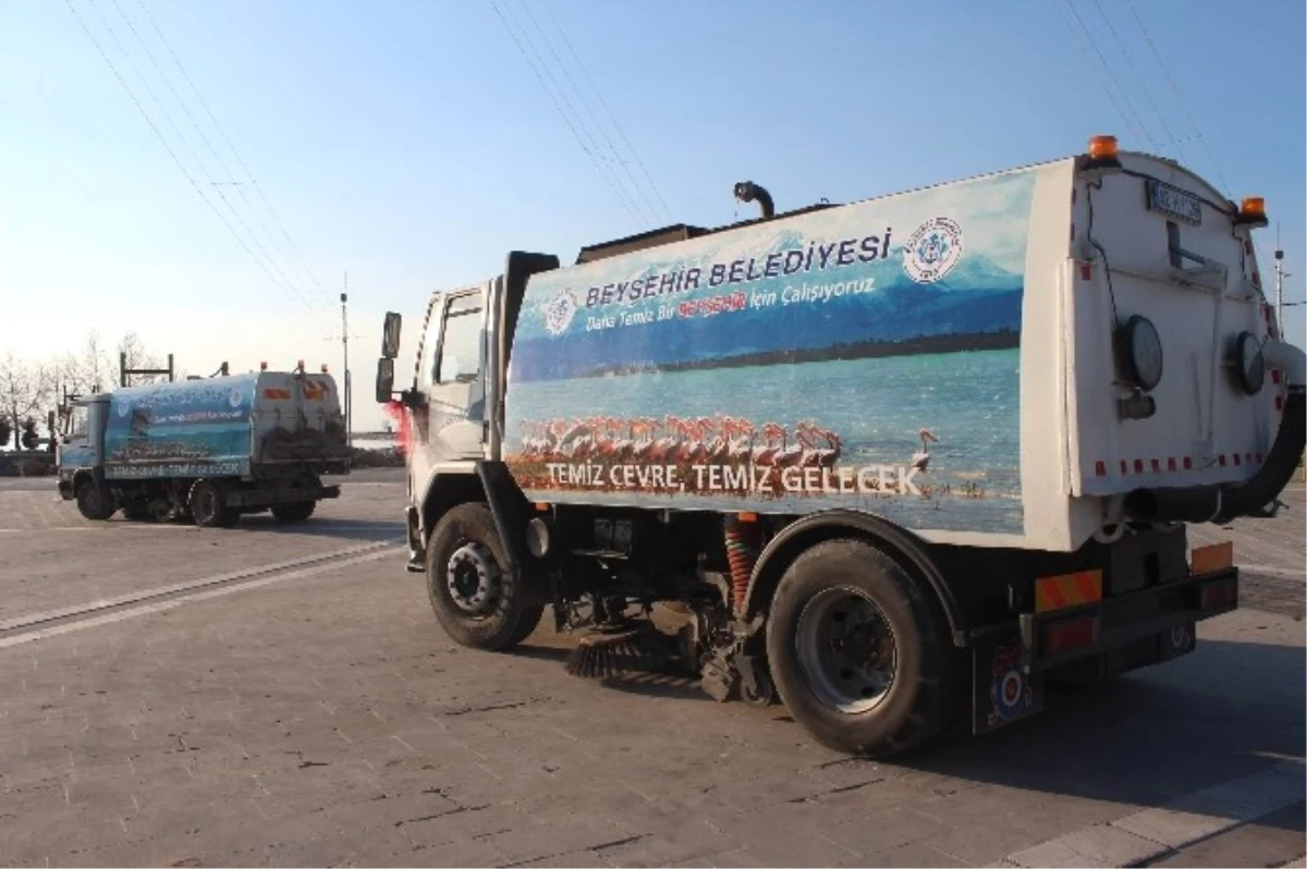 Çöp Toplama Araçları, Beyşehir\'i Fotoğraflarla Tanıtıyor