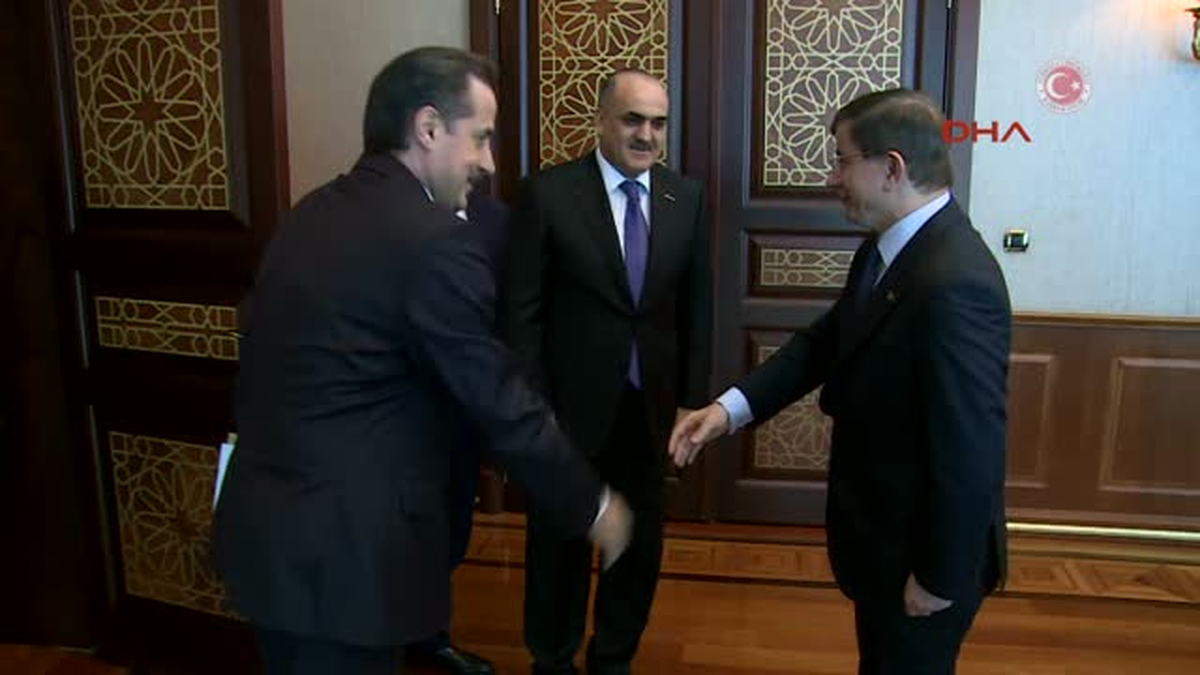 Davutoğlu, Azerbaycan Çalışma ve Halkın Korunması Bakanı Müslümov\'u Kabul Etti