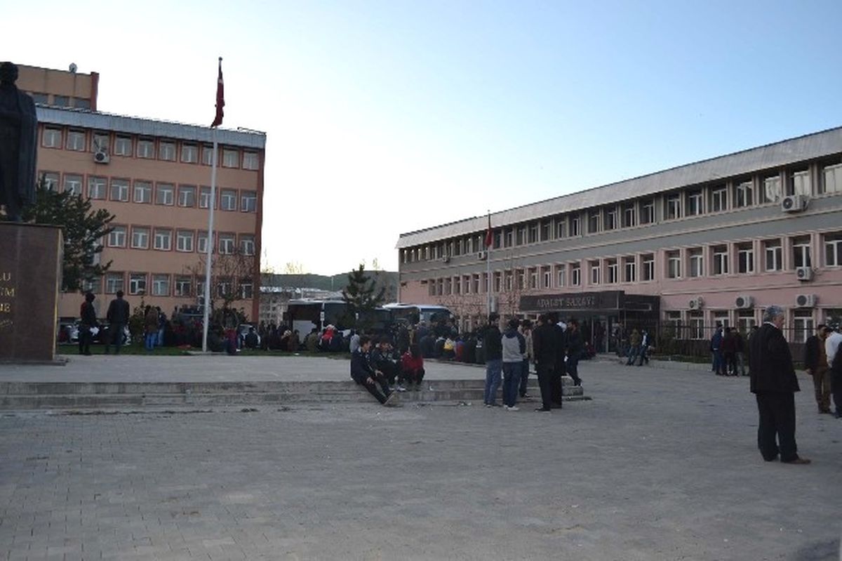 Gözaltındaki Üniversite Öğrencileri Serbest Bırakıldı