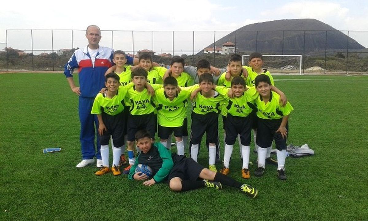 Kenan Evren Ortaokulu Futbol Turnuvasında da Farkını Gösterdi
