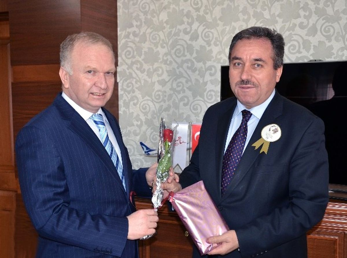 Müftü Öztürk\'ten Vali Ceylan\'a Kutlu Doğum Ziyareti