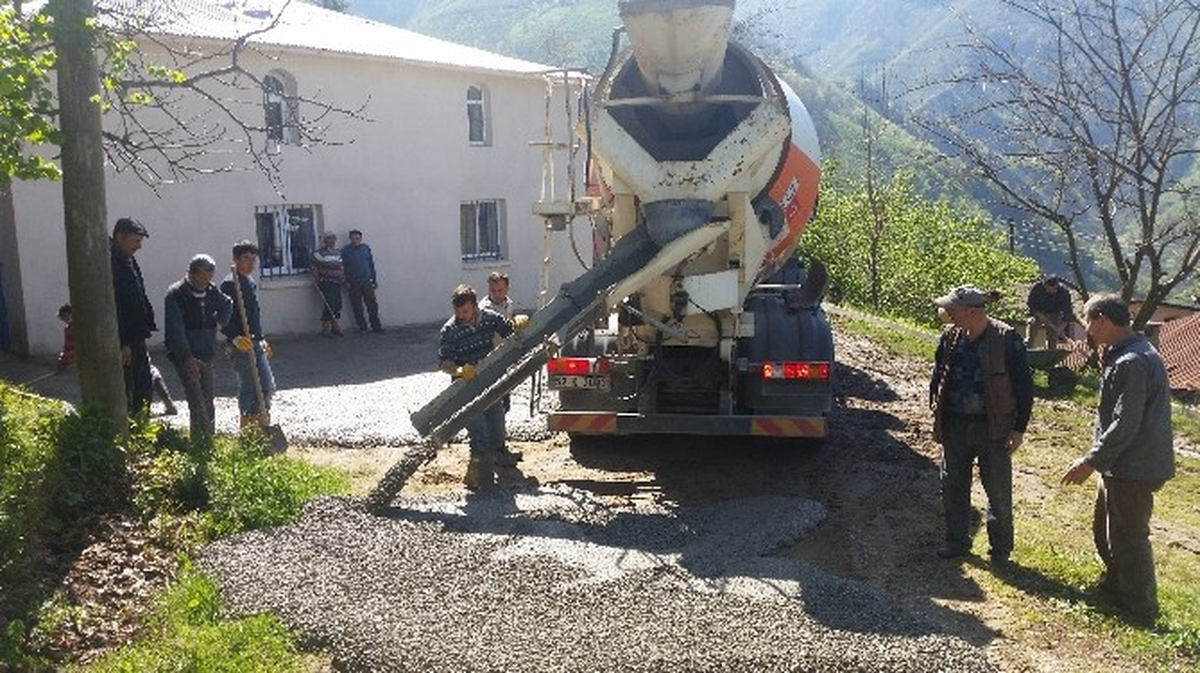 Muhtardan Belediye Başkanı Yener Kaya\'ya Teşekkür