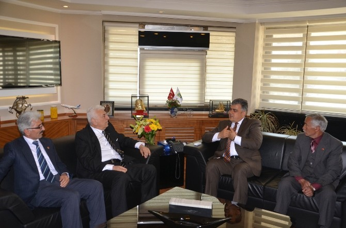 Özgüven, "Muhtarlar Devletin Temel Taşıdır"