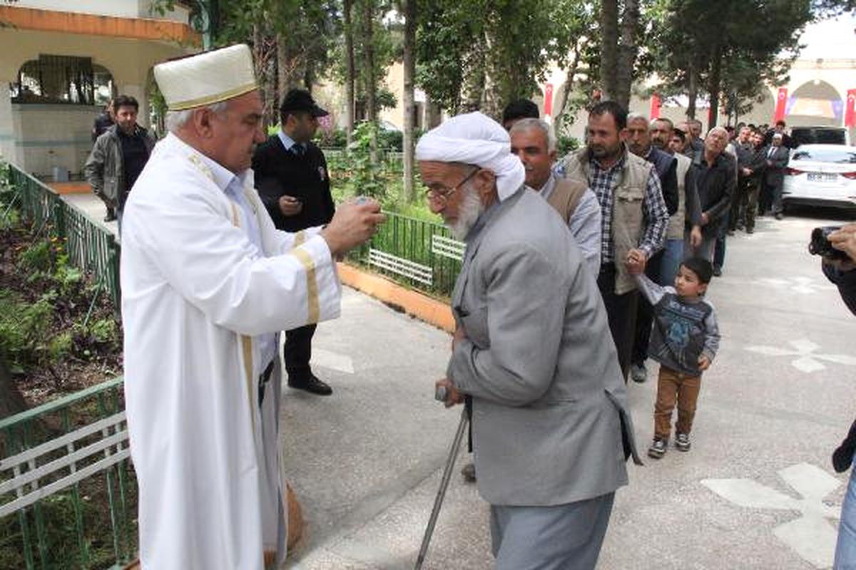 Şanlıurfa\'da Sakal-ı Şerif Ziyarete Açıldı