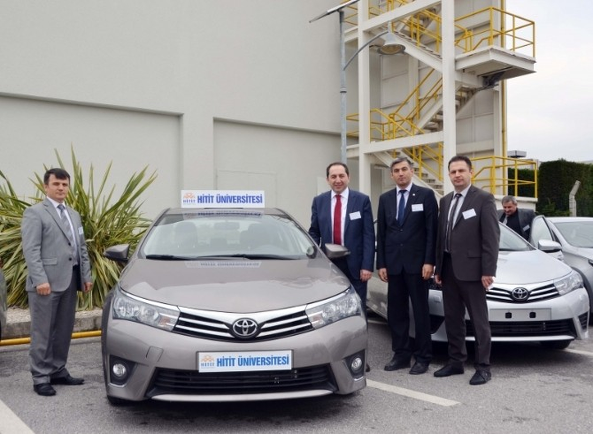 Toyota\'dan Hitit Üniversitesi\'ne Otomobil Hediyesi