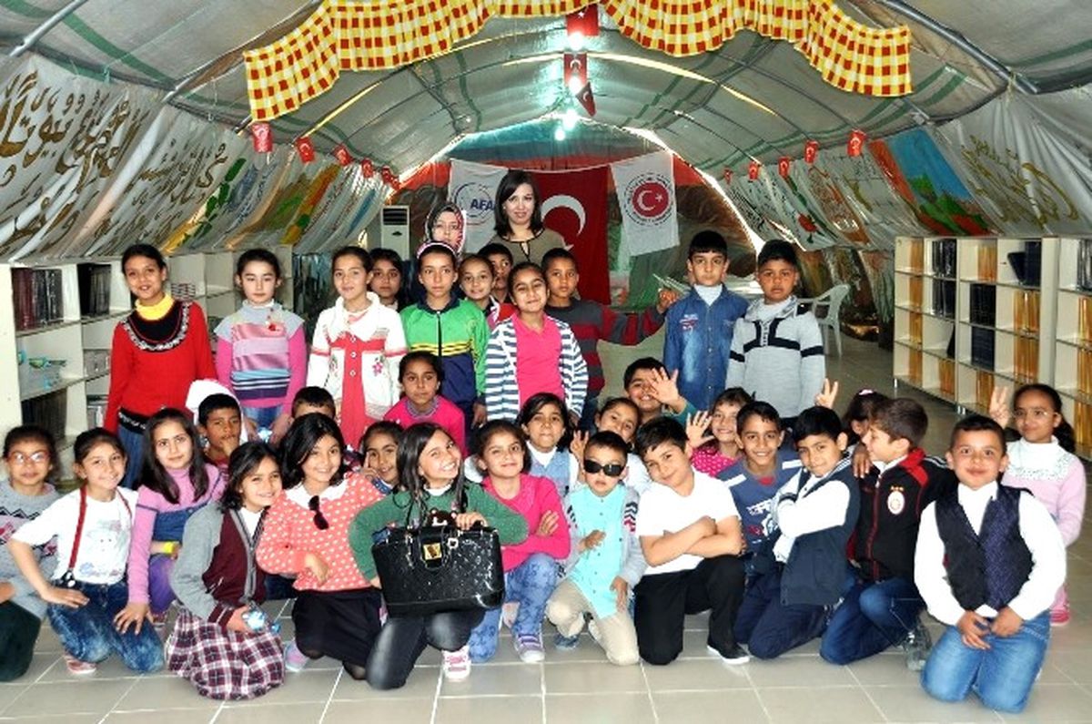 Türkiye\'li Öğrenciler Suriye\'li Öğrencileri Ziyeret Etti