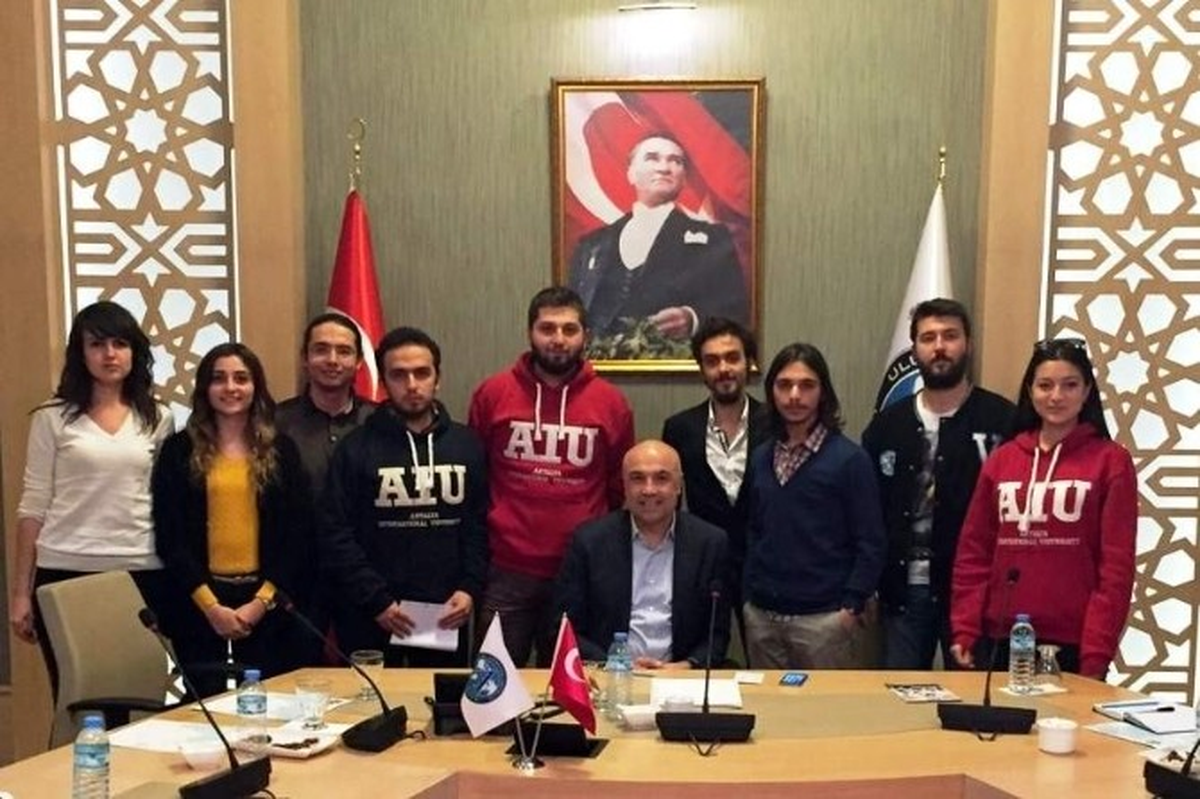 Uaü Mütevelli Heyeti Başkanı Tamince, Öğrencilerle Bir Araya Geldi