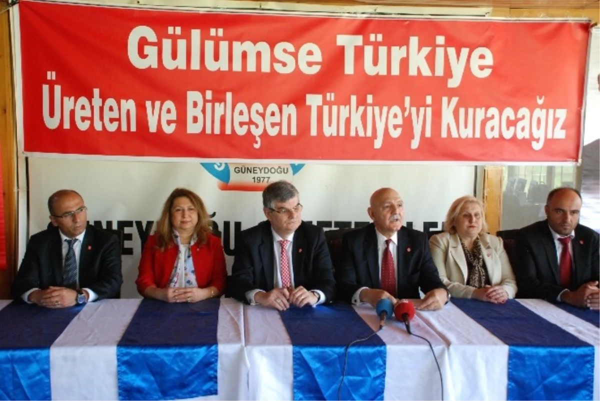 Vatan Partisi Diyarbakır Adaylarını Tanıttı