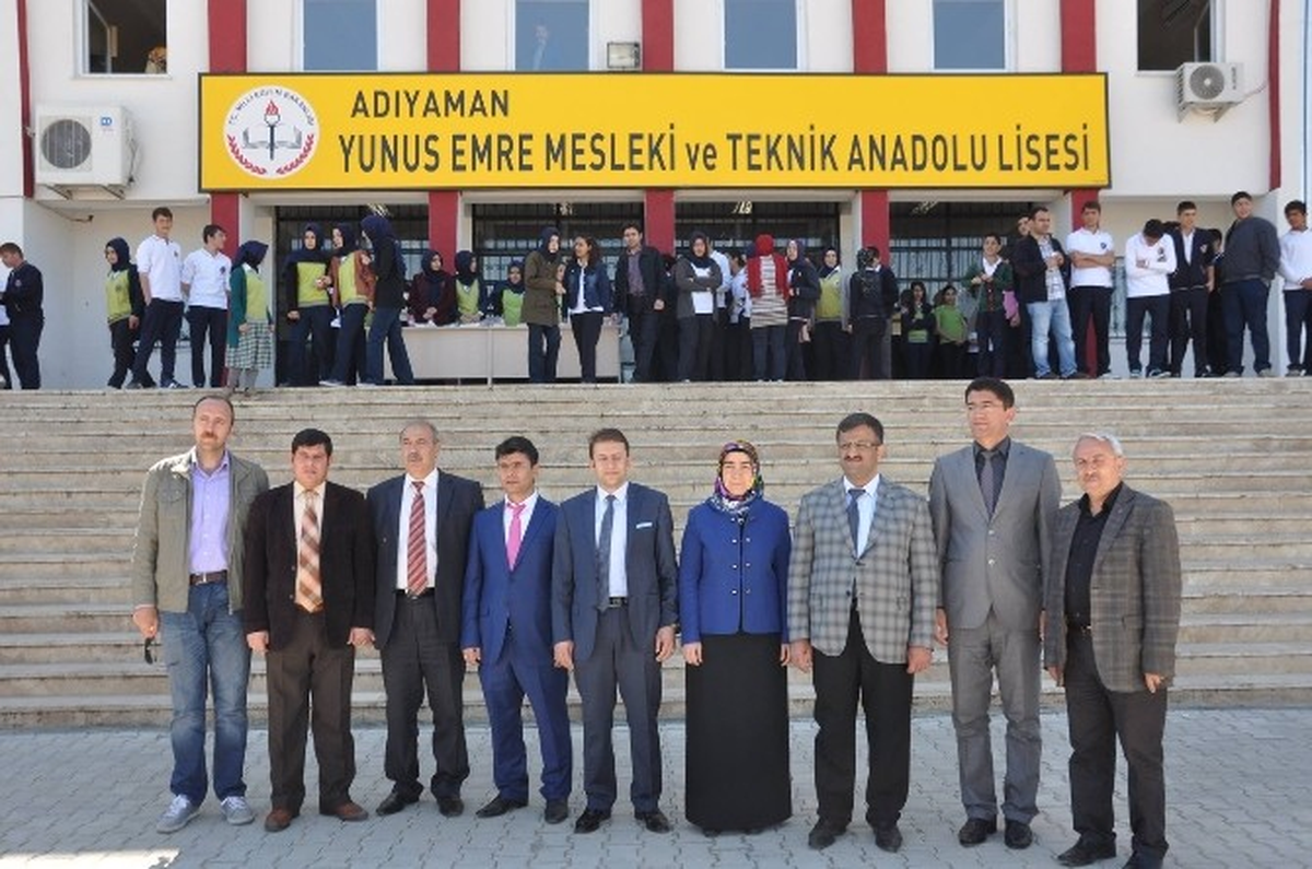 Adıyaman Belediyesi\'nden Gül Dikimi