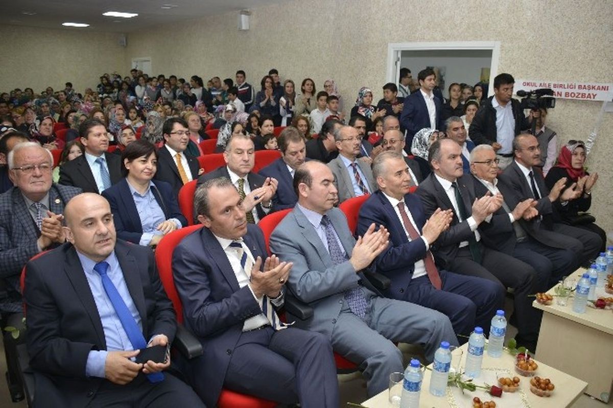 Başkan Gürlesin\'den Eğitime Destek