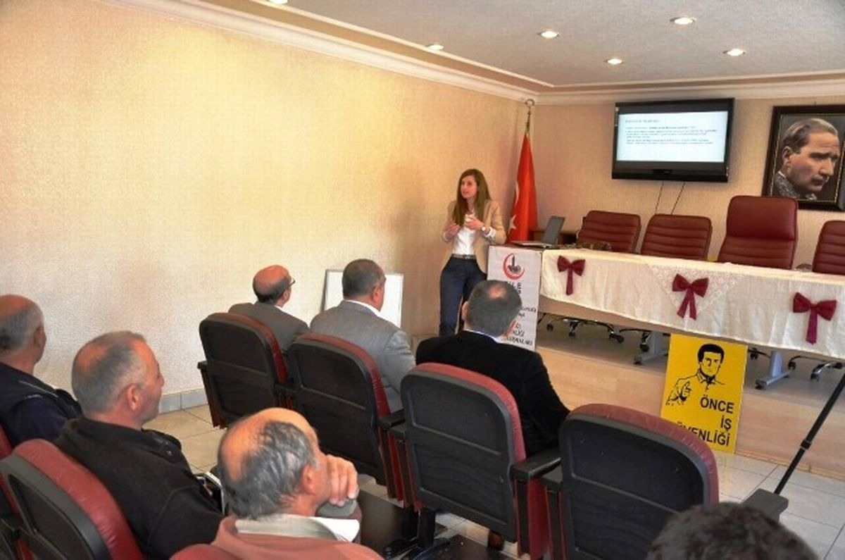 Belediye Çalışanlarına Stresle Mücadele Eğitimi
