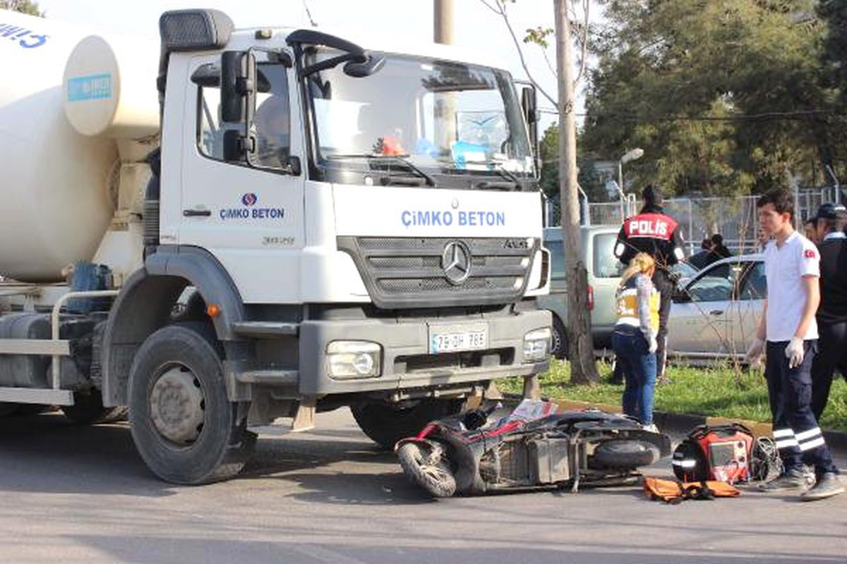 Kilis\'te Beton Mikserinin Çarptığı Ortaokul Öğrencisi Öldü