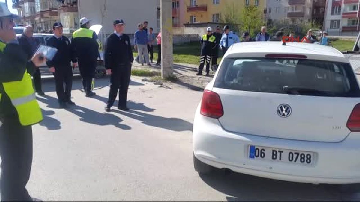 Bolu Kaldırımda Yürürken Otomobilin Çarptığı Genç Öldü