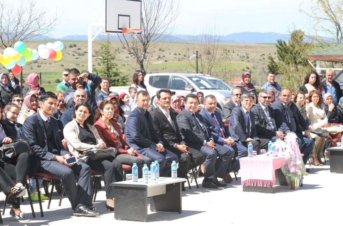 Bozüyük\'te 2015\'in İlk Mezuniyet Töreni