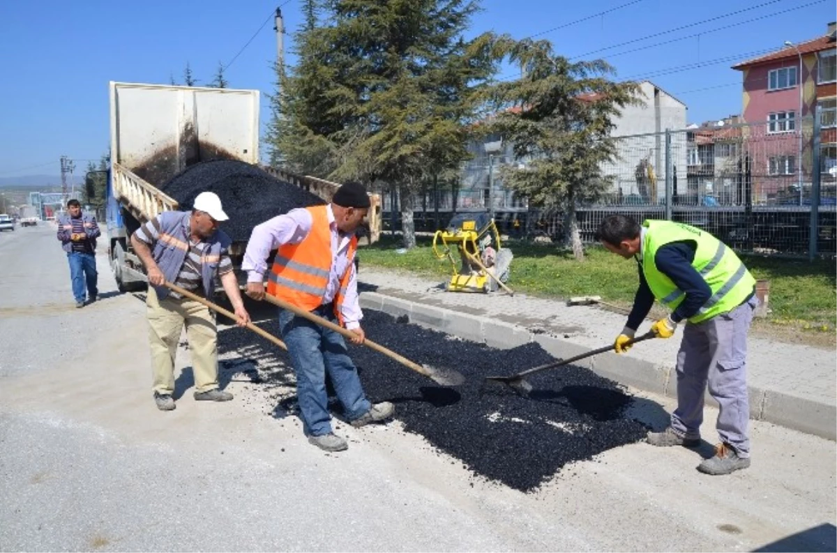 Bozüyük\'te Yollar ve Kaldırımlar Daha Estetik ve Ergonomik