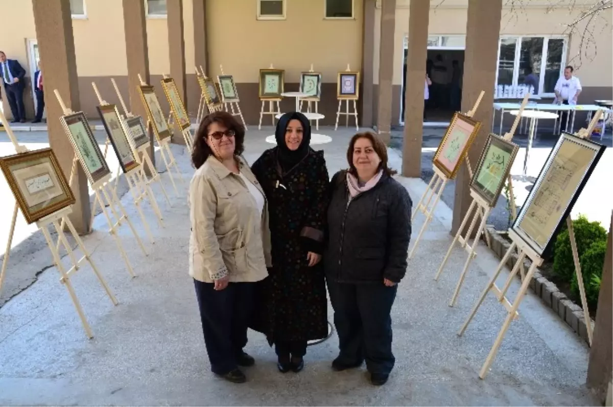 Busmek Sergileri Her Yerde