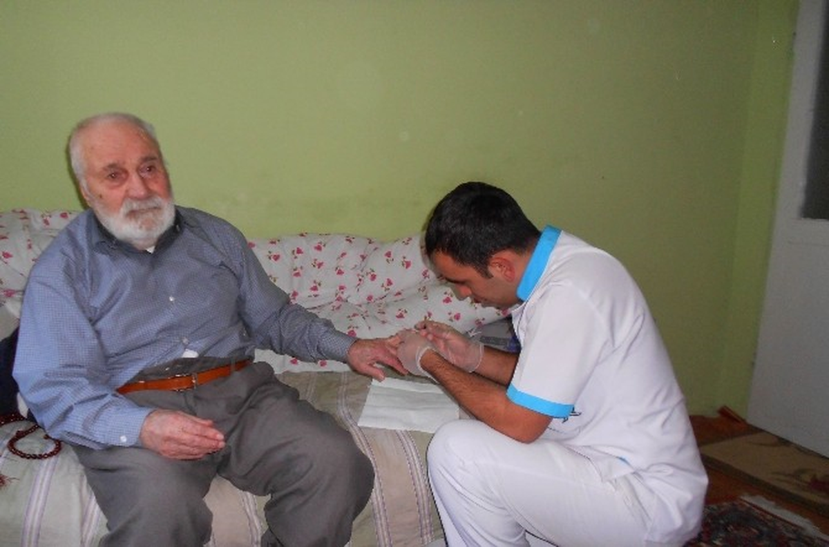 Büyükşehir Yaşlıların Yanında