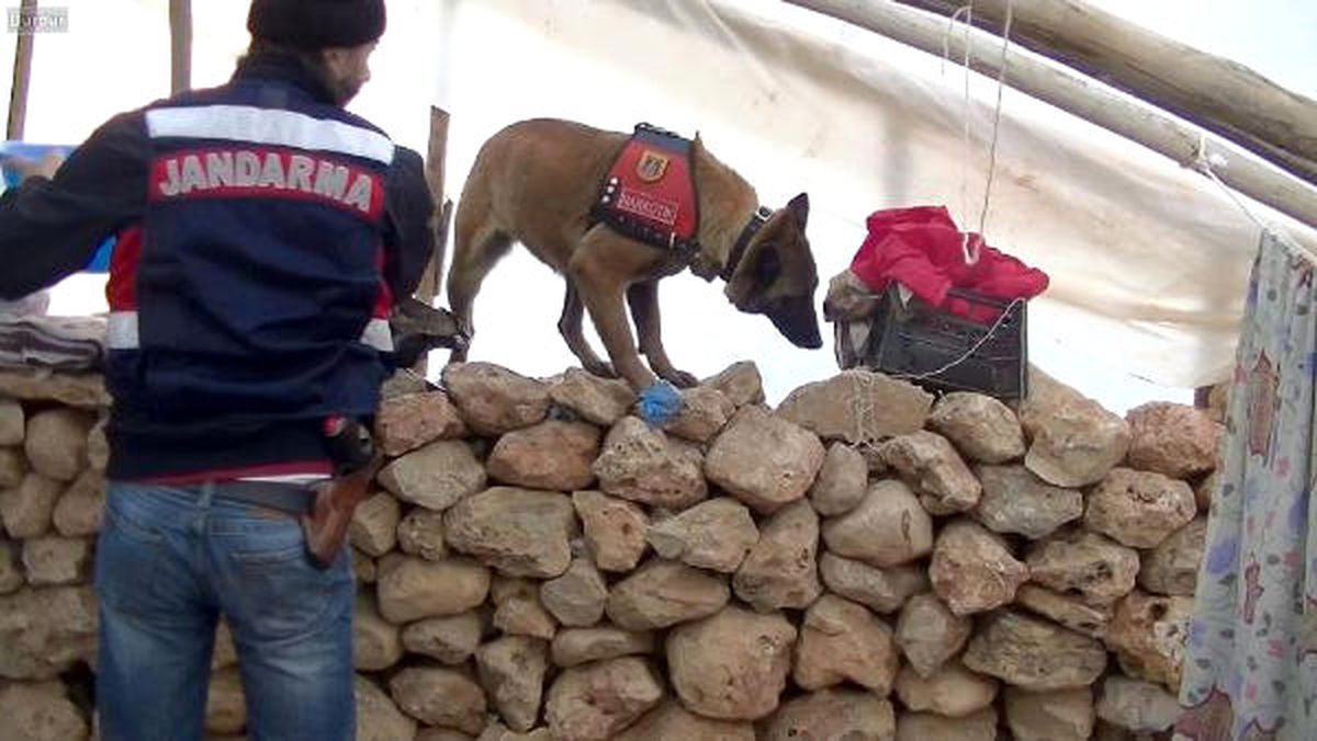 Diyarbakır\'da 15 Kilo Esrara 2 Gözaltı