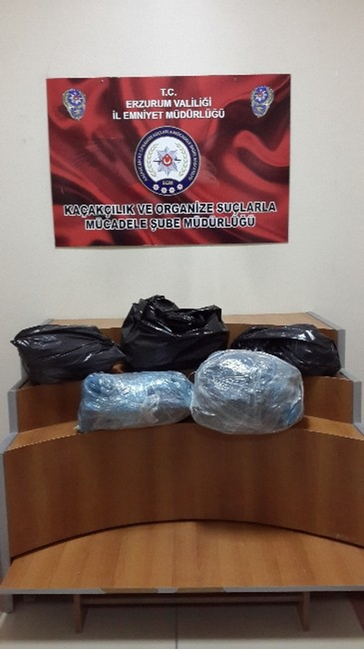 Erzurum\'da 7 Kilo 823 Gram Esrar Ele Geçirildi