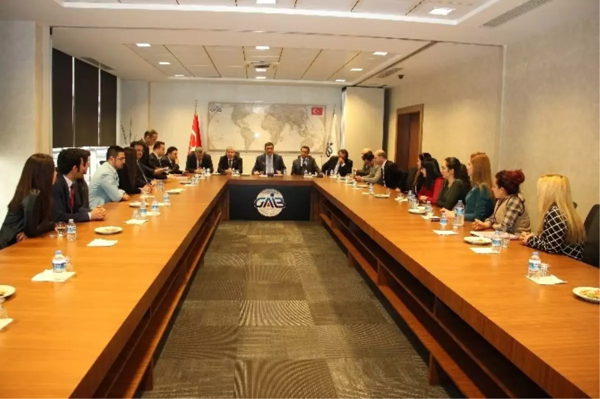 Gaib'de Dış Ticaret Uzmanları Sertifikalarını Aldı