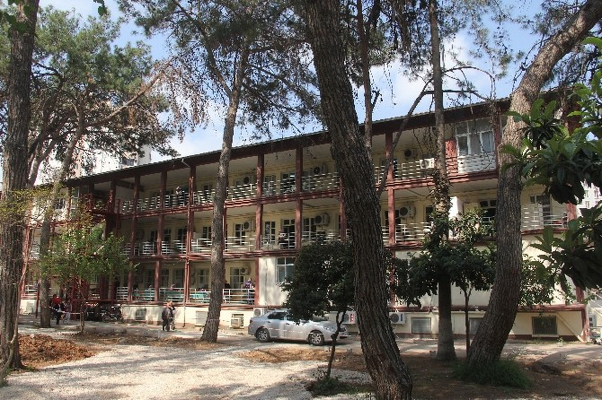 Hastanenin Arızalı Asansörüne Binen Hasta Boşluğa Düşüp Öldü