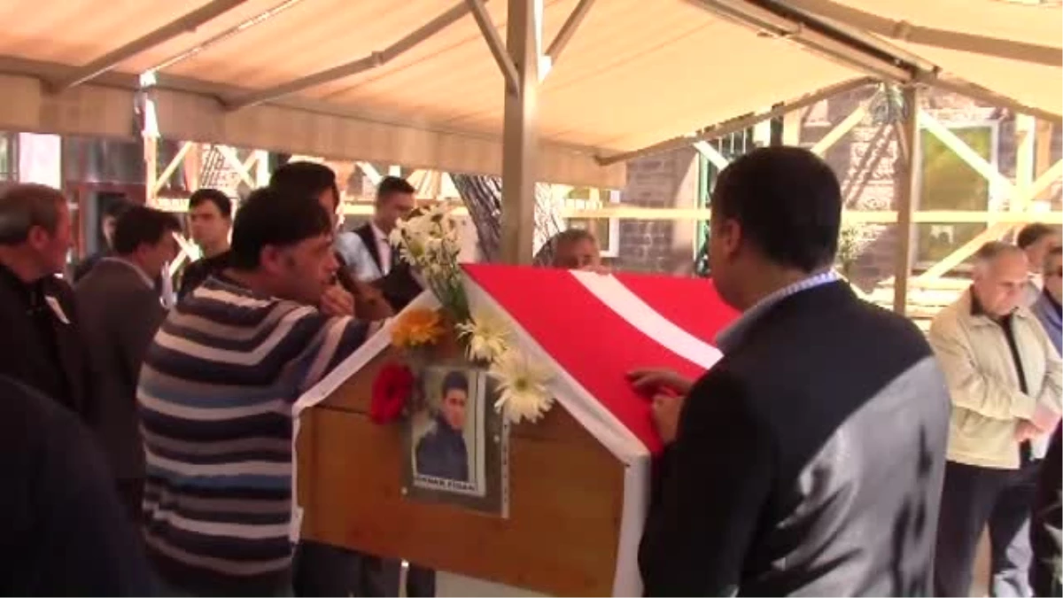 İspanya\'da 3 Türk\'ün Boğulması - Öğrenci Serdar Fidan\'ın Cenazesi