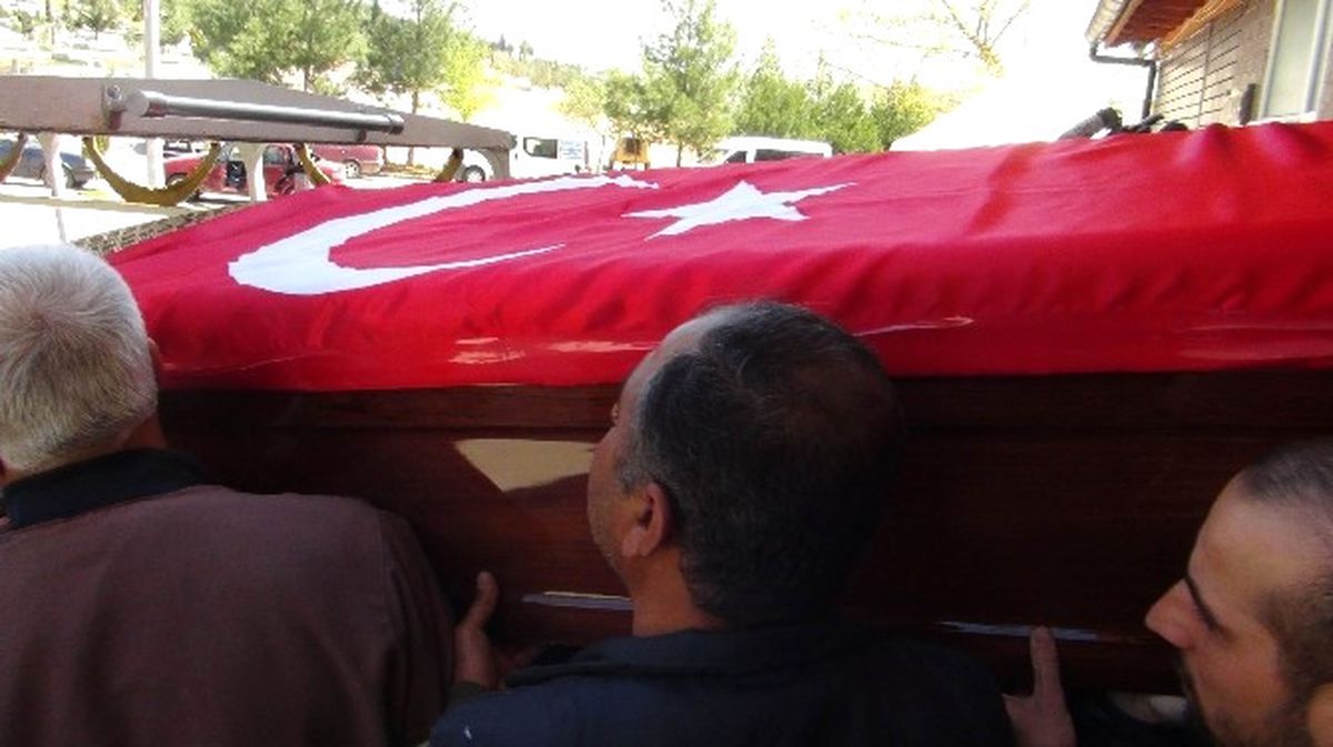 İspanya\'da Boğulan Öğrencinin Cenazesi Gaziantep\'te Defnedildi