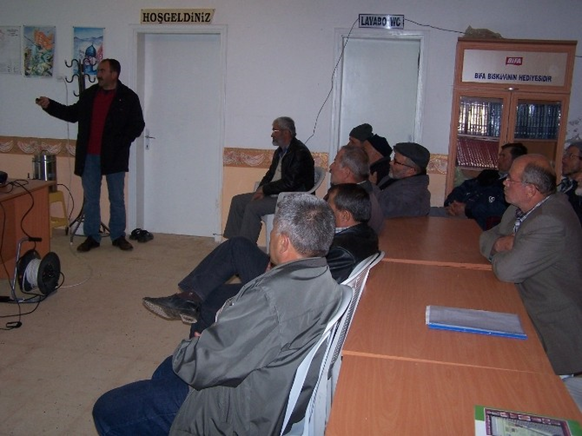 Karaman\'da Çiftçi Tarla Okulu Projesi