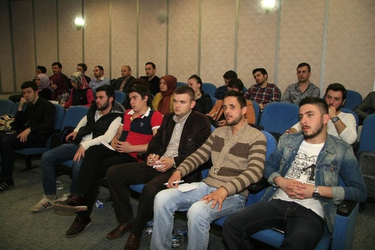 Kemal Öztürk\'ten Ak Gençlere Siyaset Akademisi Dersi