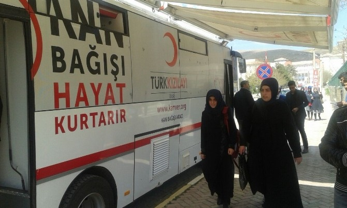 Kovancılar\'da Kan Bağışına Yoğun İlgi