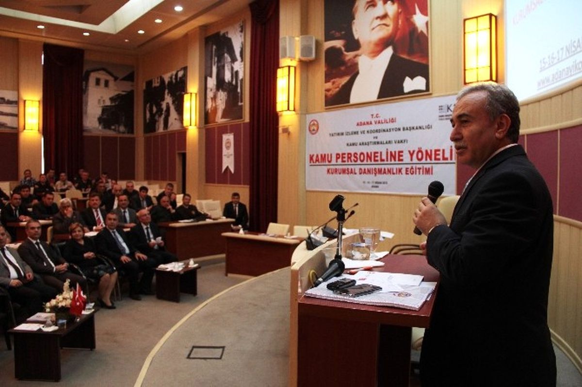 Kurumsal Danışmanlık Eğitim Seminerine Katılanlara Sertifikaları Verildi