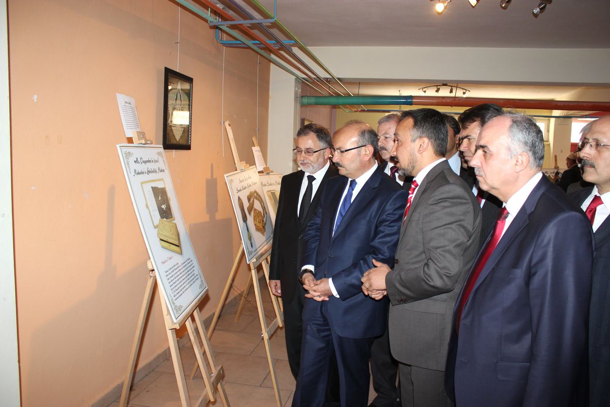 Kutsal Emanetler Sergisi Açıldı