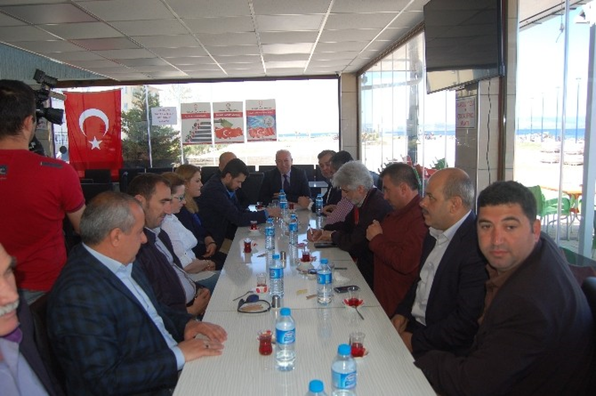 Lapseki Belediye Başkanı Gazetecilerle Bir Araya Geldi
