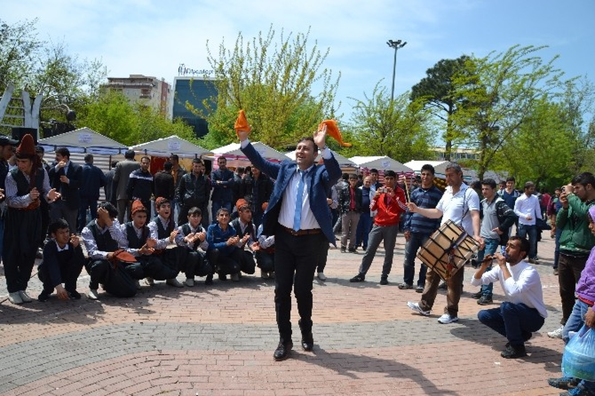 Parklarda Konserler Düzenlendi