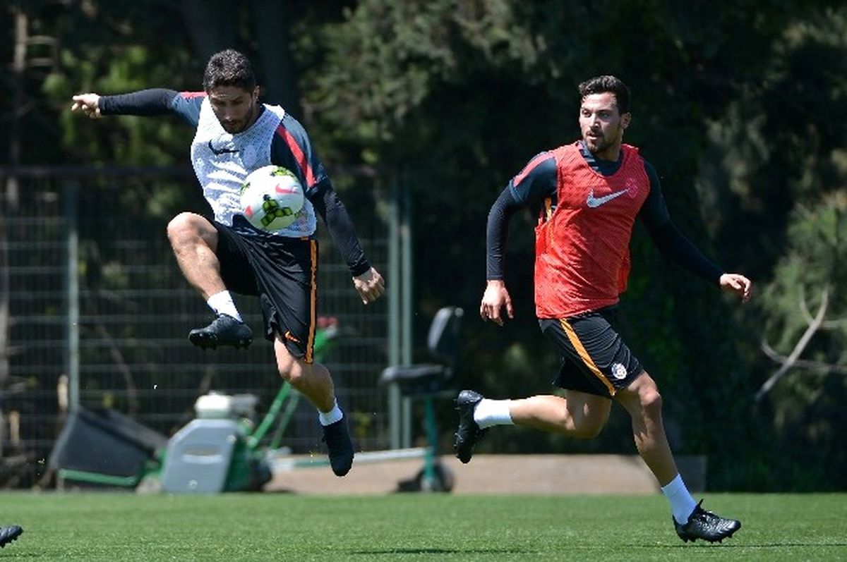 Sneijder Geri Döndü