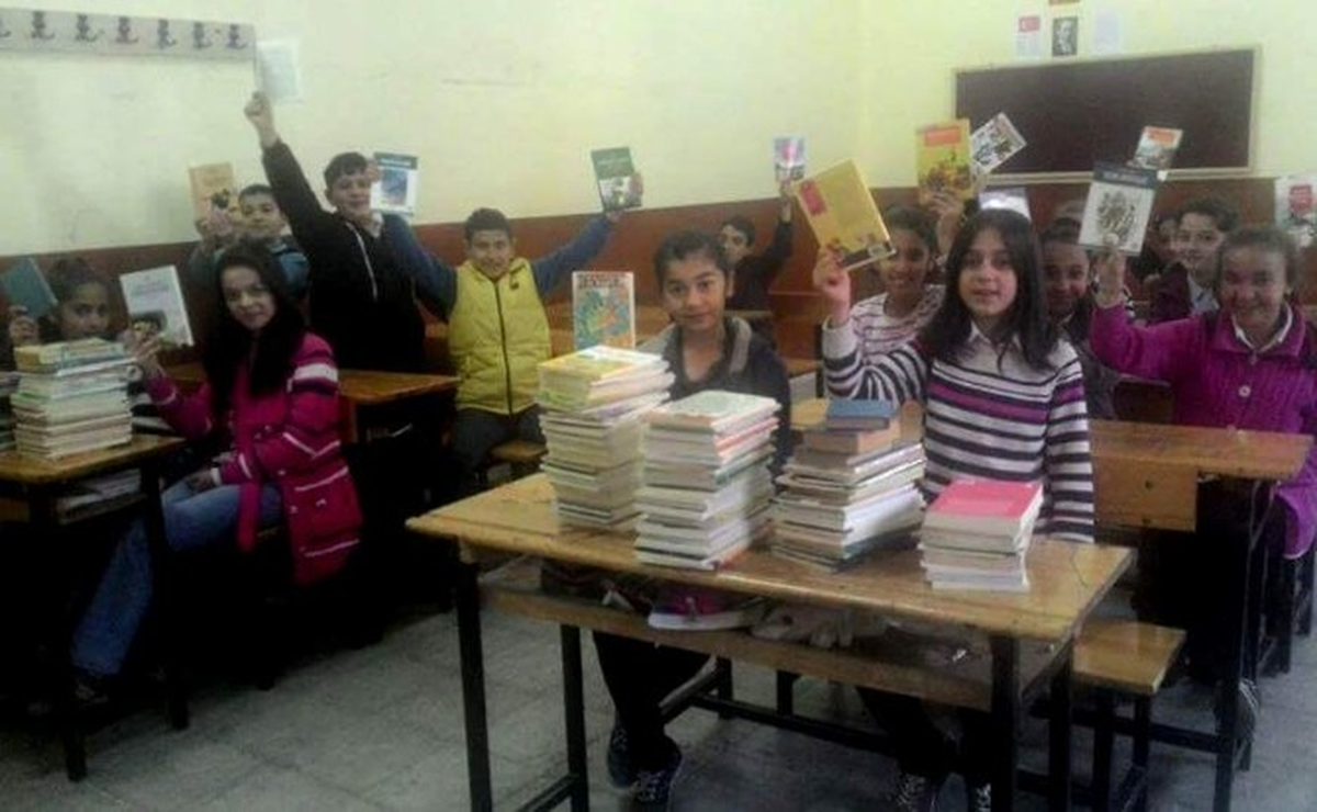 Üniversitelilerden Miniklere Kitap Yardımı