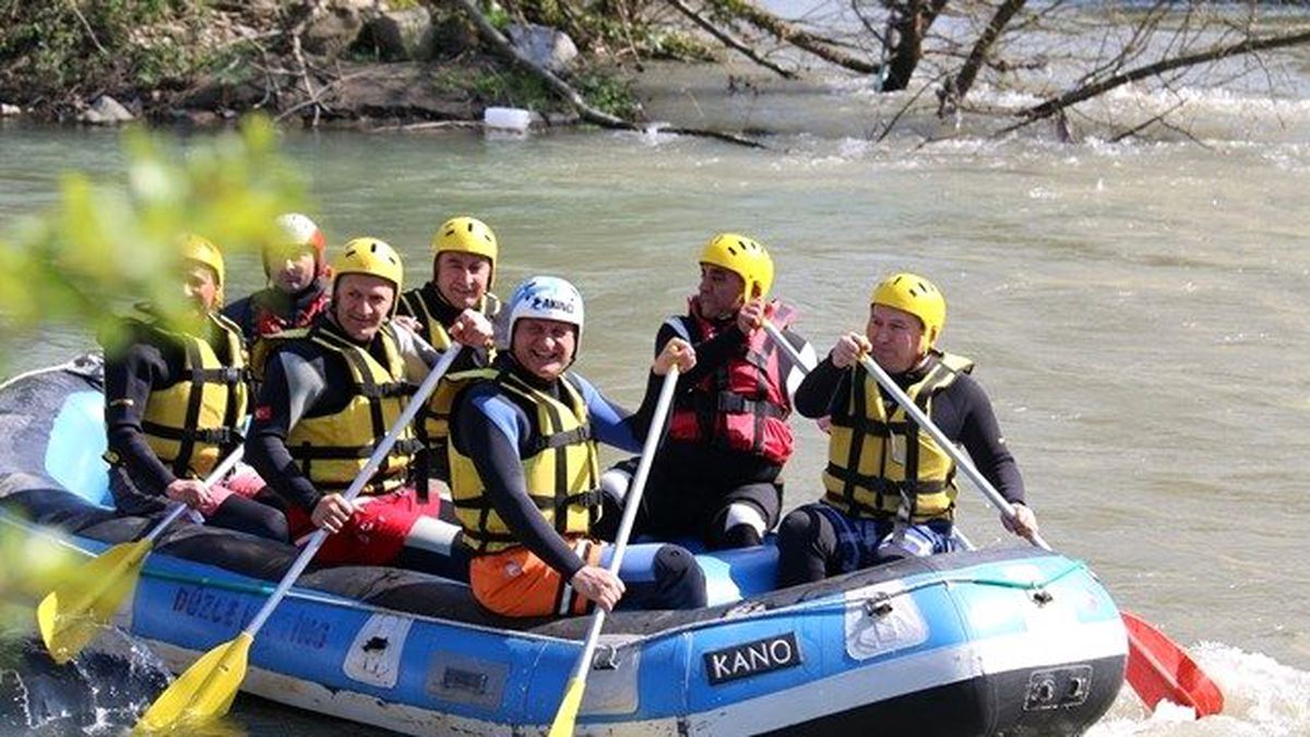 Vali Ali Fidan İlk Kez Rafting Yaptı