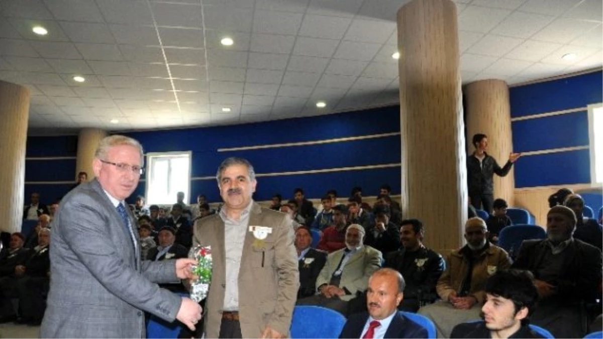 Yardımcı Doç. Dr. Mahmut Öztürk, Sincik\'te Konferans Verdi