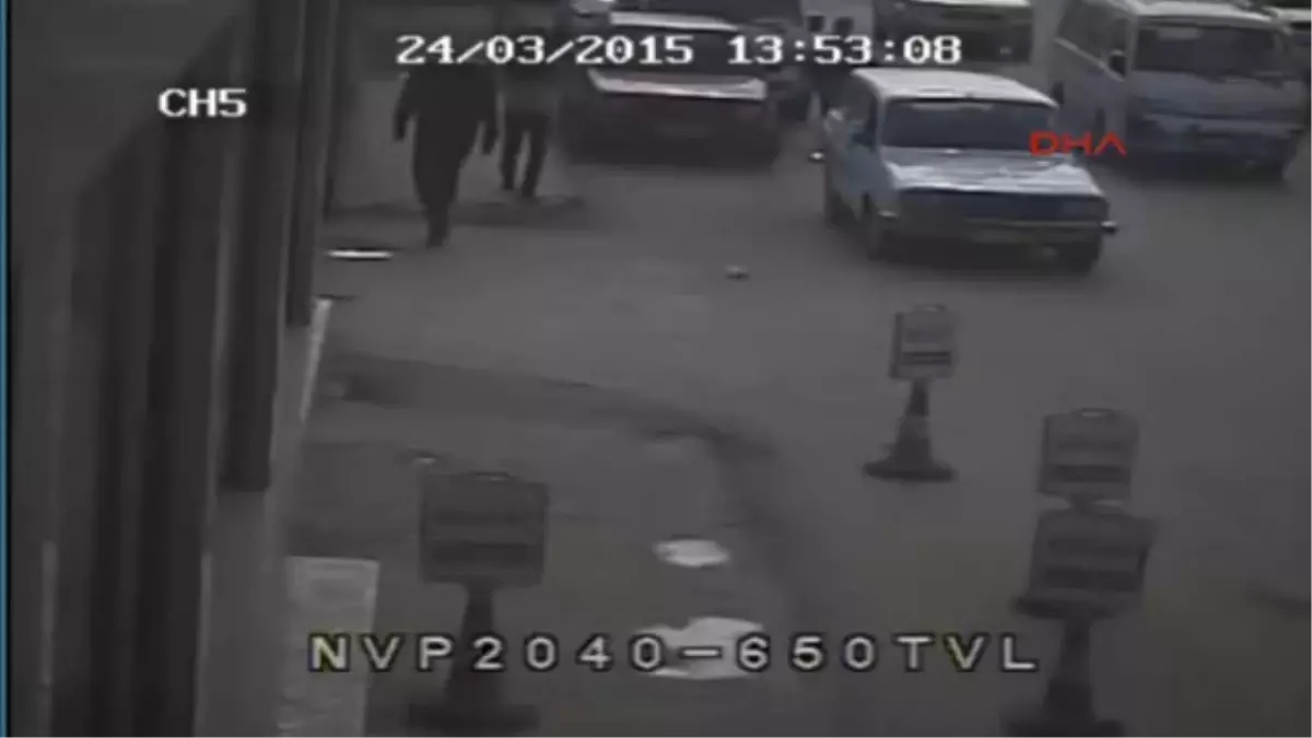 Adana Hüdapar\'ın Seçim Minibüsü Soyuldu