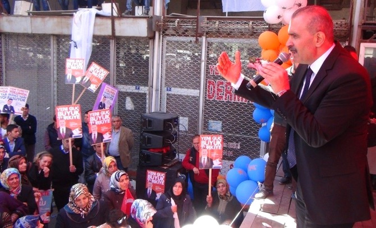 AK Parti Milletvekili Adaylarına Taşlı Saldırı