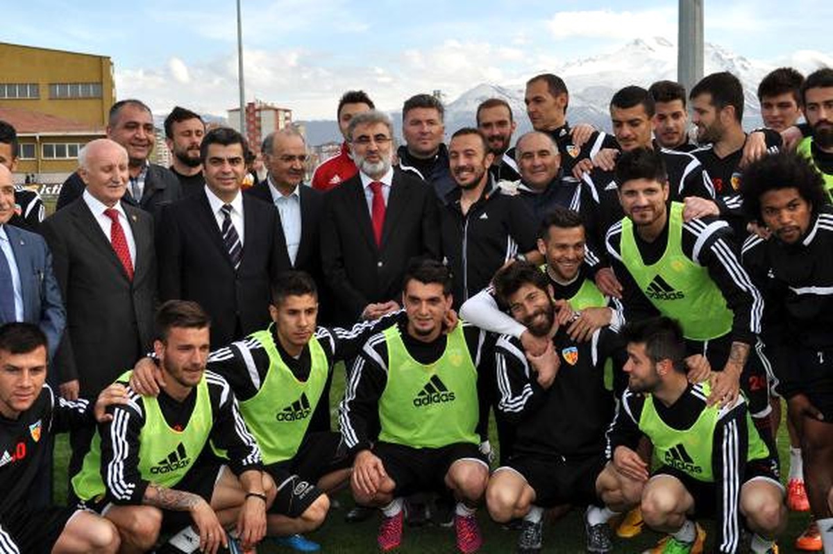 Bakan Yıldız: Bol Keseden Atanların Vaatlerine Aldanmayın (2)