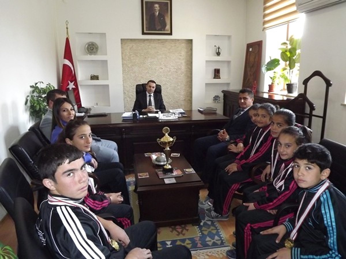 Bayat Yatılı Bölge Ortaokulu Öğrencilerinin Atletizm Başarısı